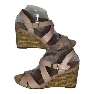 LifeStride Women’s Harbor Faux Leather Strappy Wedge Sandals